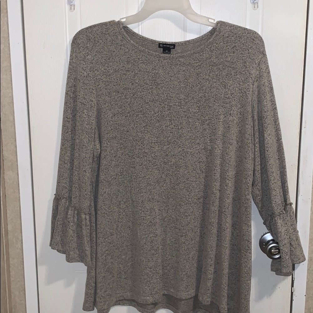 Bell sleeve top